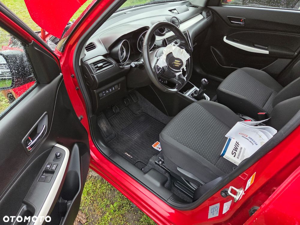 Suzuki Swift - 6