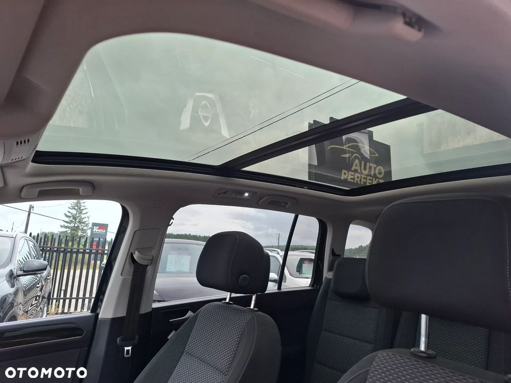 Volkswagen Touran 2.0 TDI BMT Highline DSG - 9