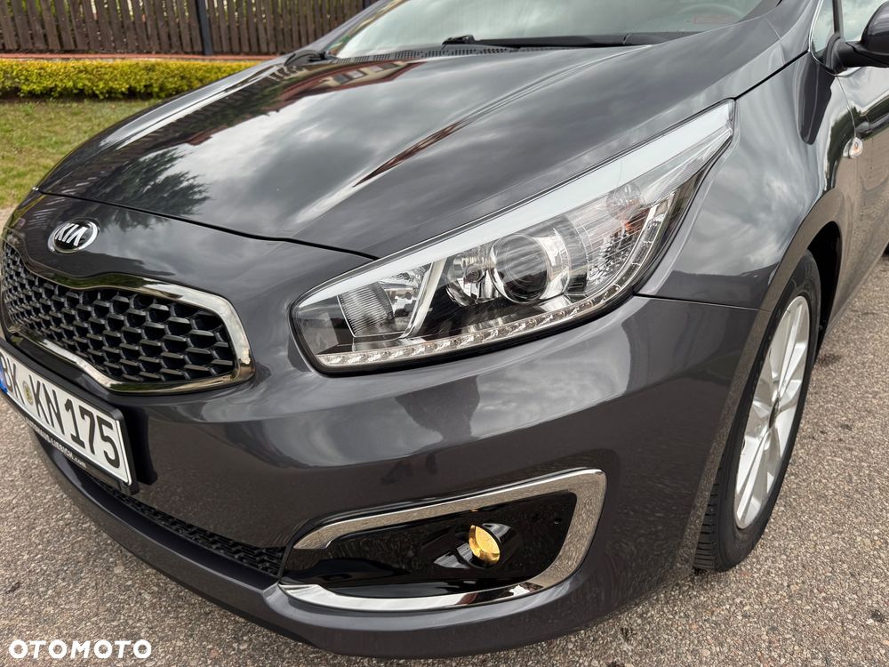 Kia Ceed 1.6 GDI Dream-Team Edition - 9