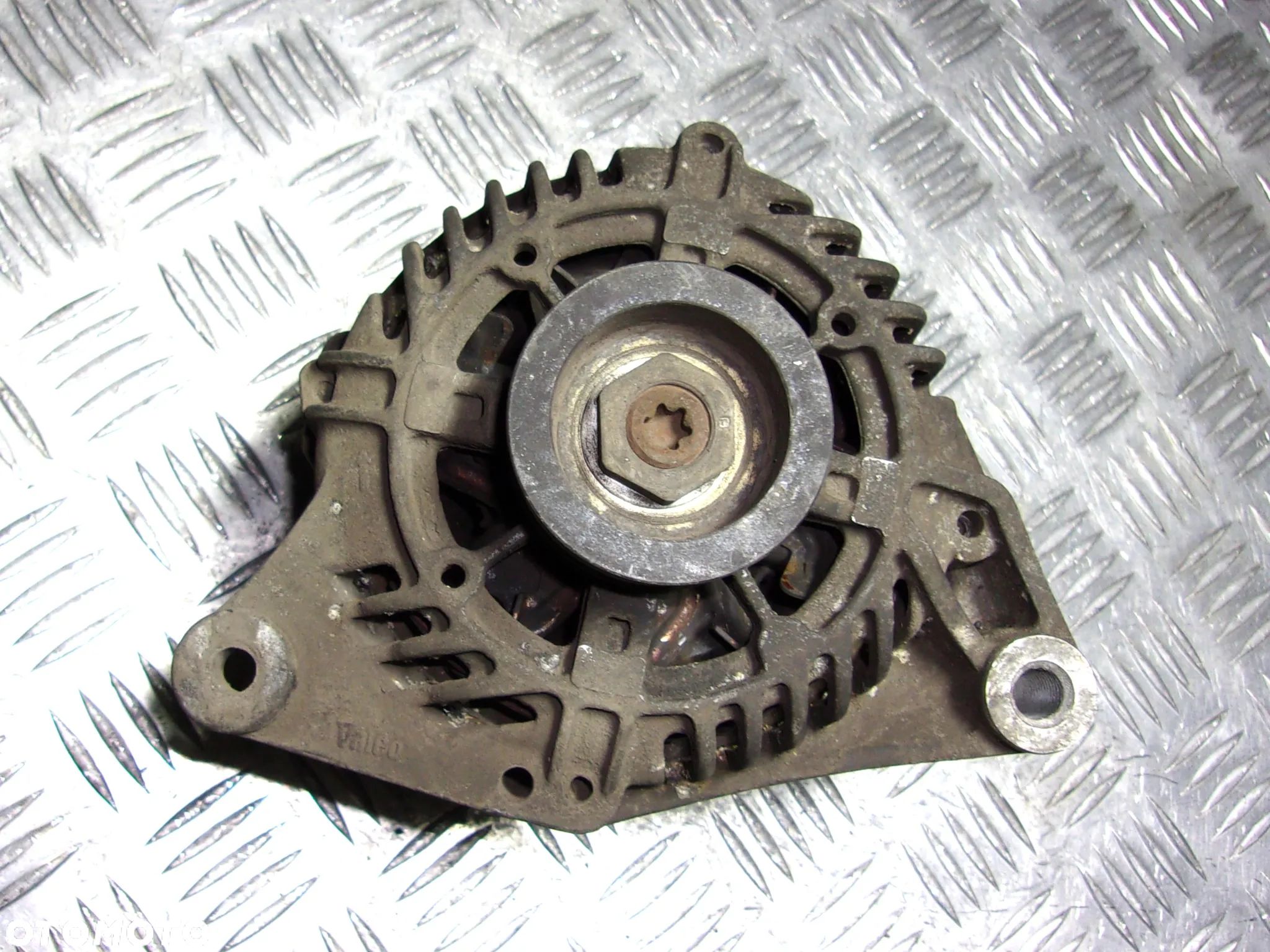 Peugeot Partner Citroen Berlingo alternator 1.1 1.4 - 1