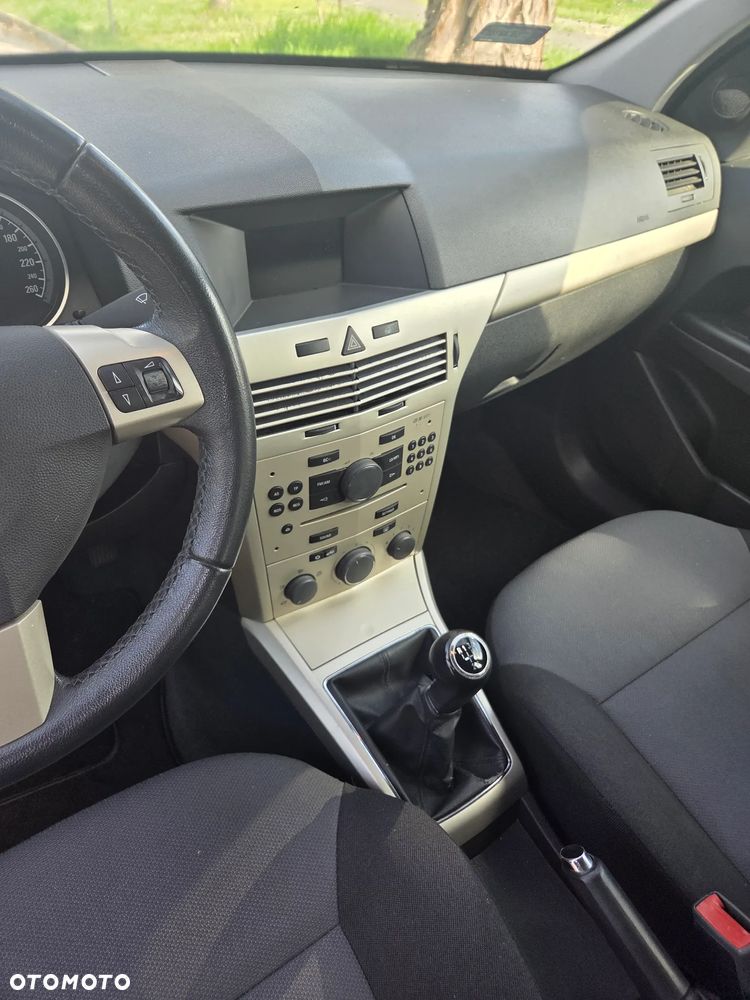 Opel Astra 1.6 Enjoy - 15