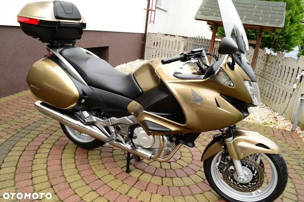 Honda NTV