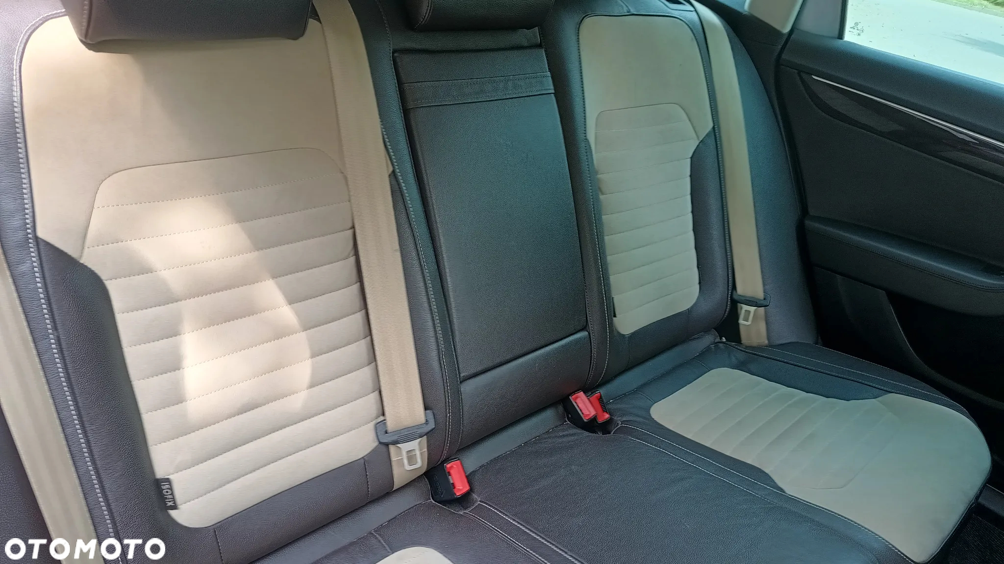 Volkswagen Passat 2.0 TDI Highline DSG - 13