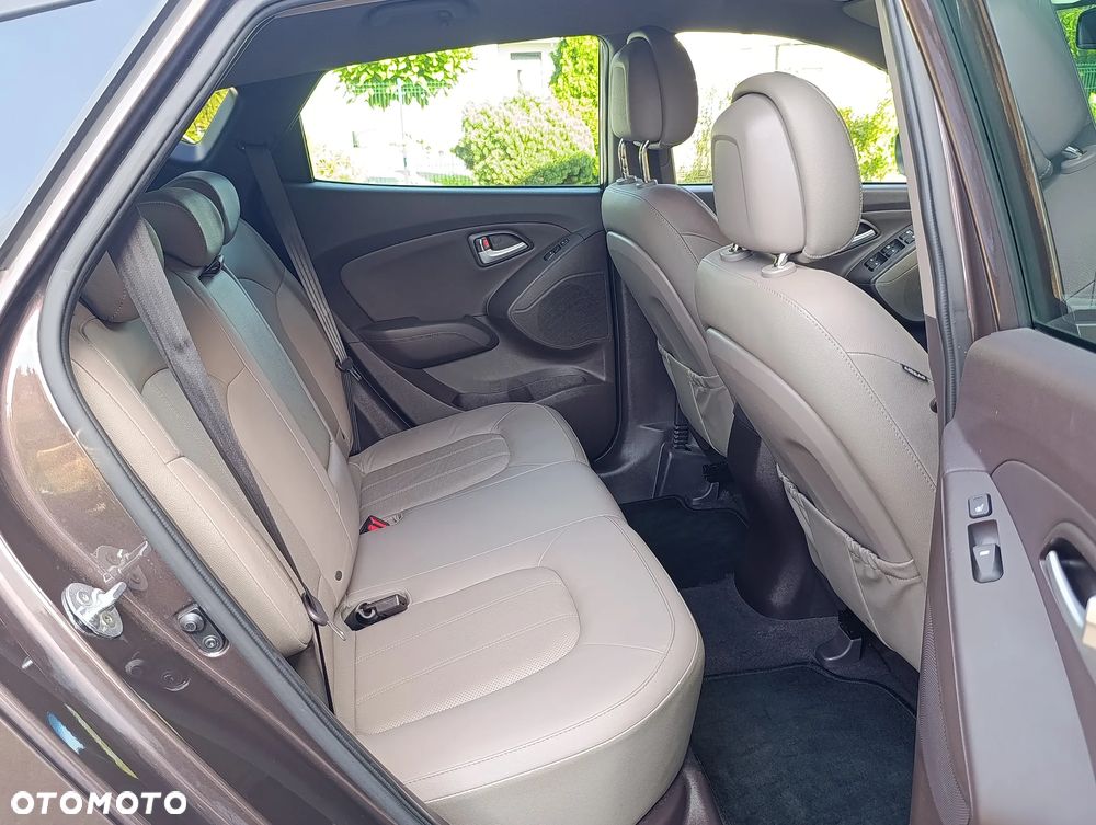 Hyundai ix35 2.0 CRDi Premium 4WD - 17