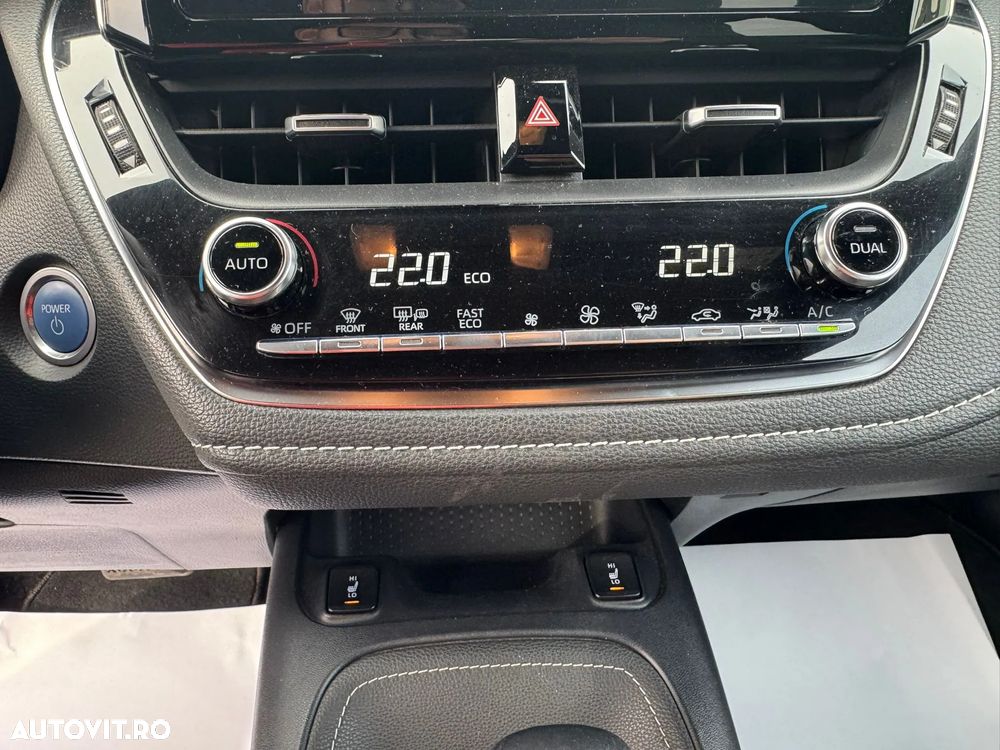 Toyota Corolla 2.0 Hybrid Touring Sports Comfort - 17