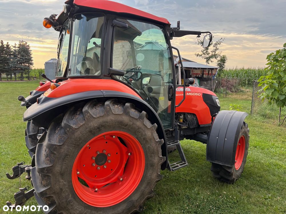 Kubota M6060 - 2