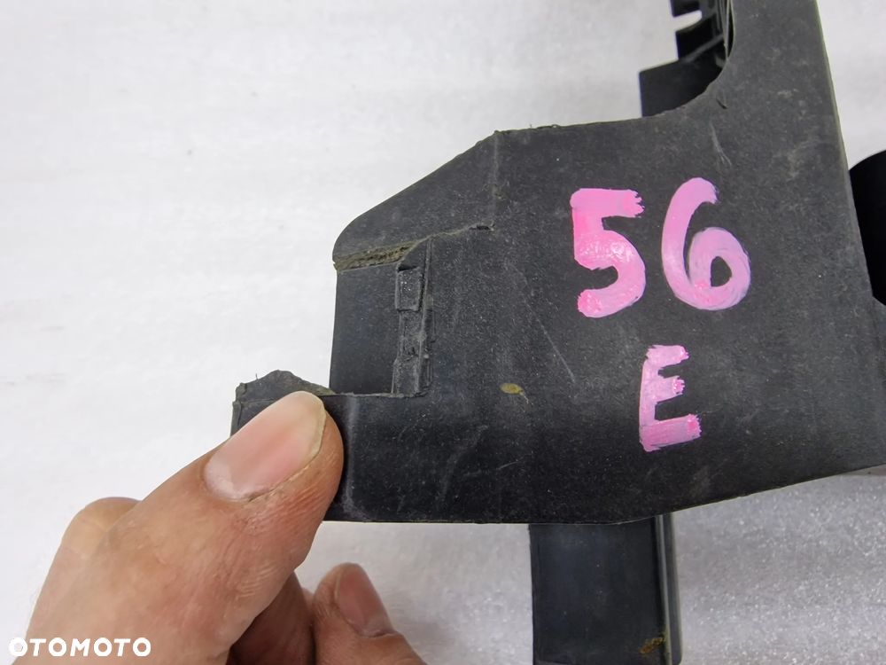 AUDI A4 B8 LIFT 11- LEWY ŚLIZG POD LAMPE /  MOCOWANIE LAMPY , NR 8K0805607B , NR AUKCJI SL56 - 30