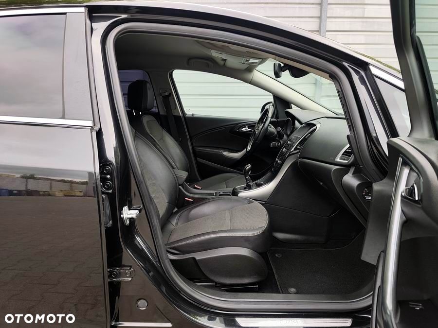 Opel Astra 1.4 Turbo Cosmo - 17