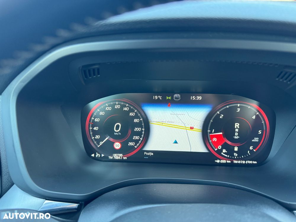 Volvo XC 60 B4 D AWD Geartronic Inscription - 36