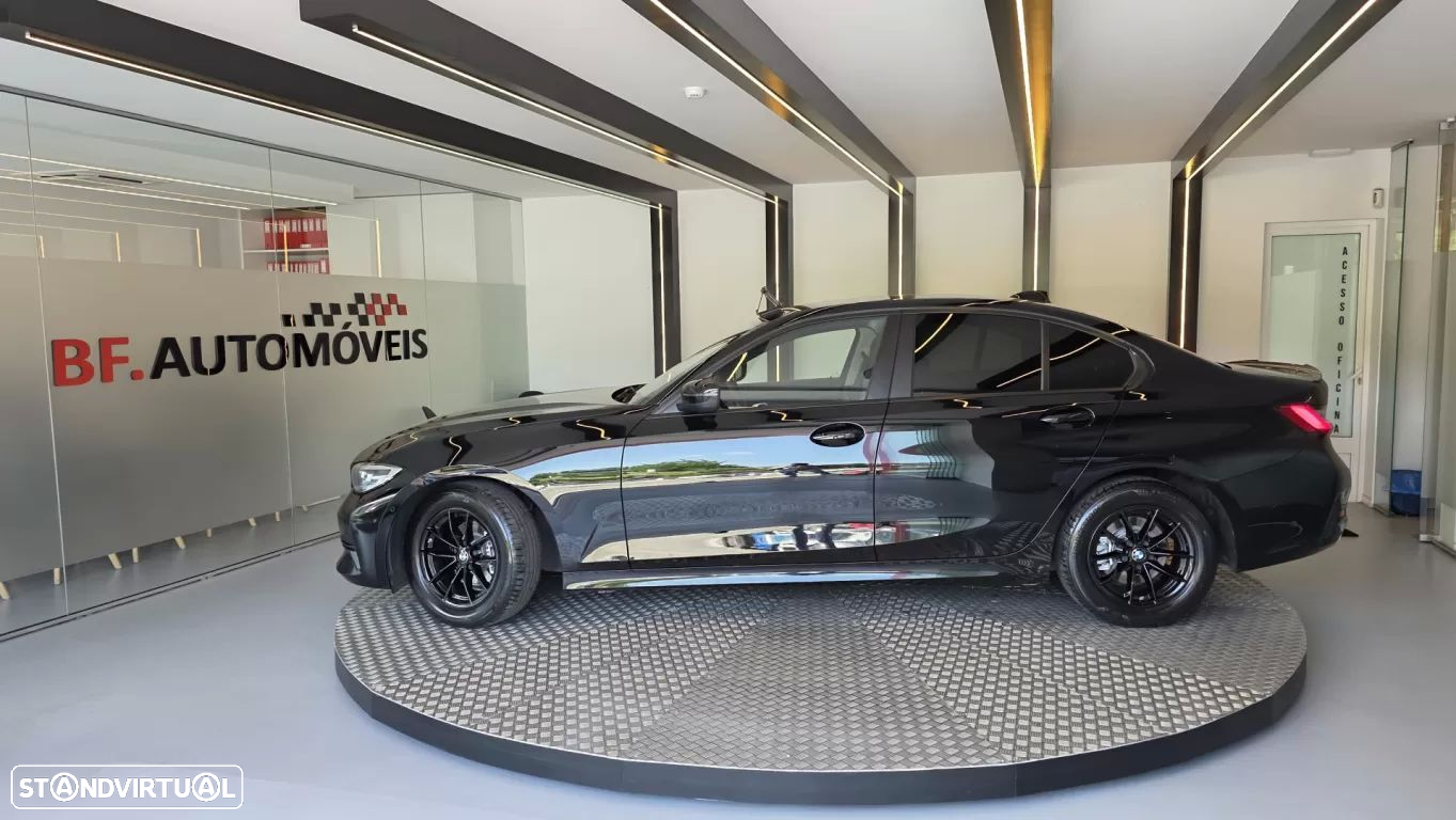 BMW 318 d Auto - 13