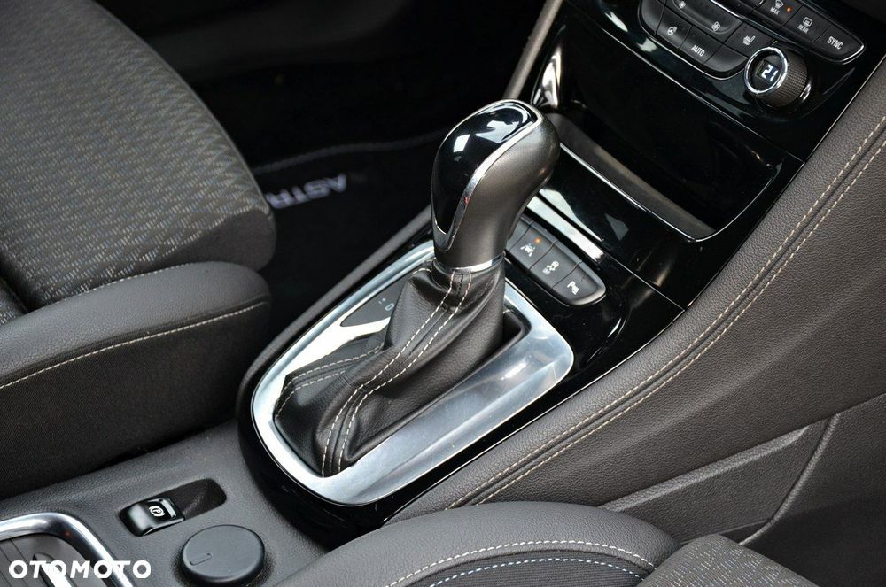 Opel Astra 1.6 D (CDTI) Automatik Dynamic - 40