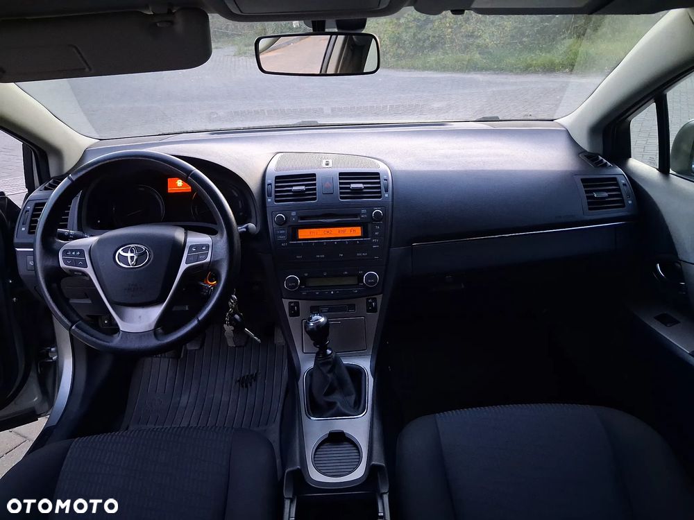 Toyota Avensis 1.8 Executive - 22