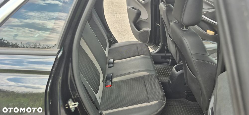 Opel Crossland X 1.2 T Design Line S&S - 20