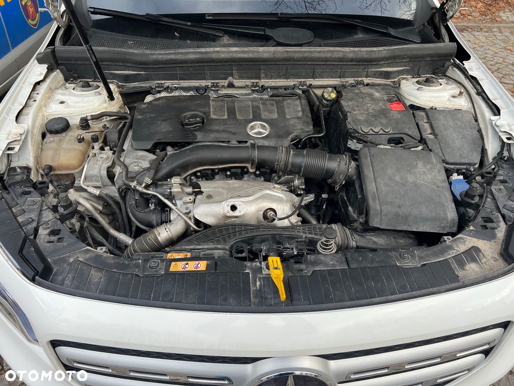 Mercedes-Benz GLB 250 8G-DCT - 23