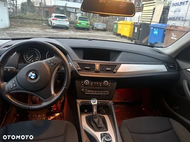 BMW X1 xDrive18d xLine - 8