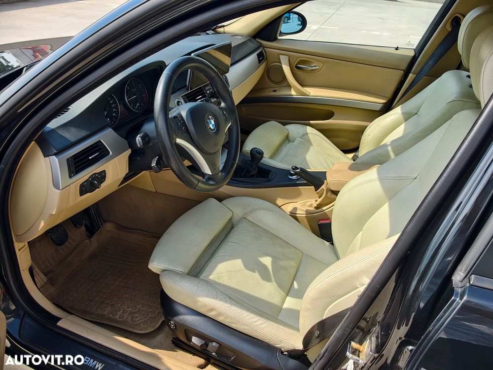 BMW Seria 3 320d - 15