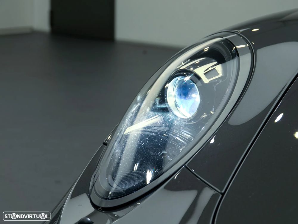 Porsche 911 Série F - 9