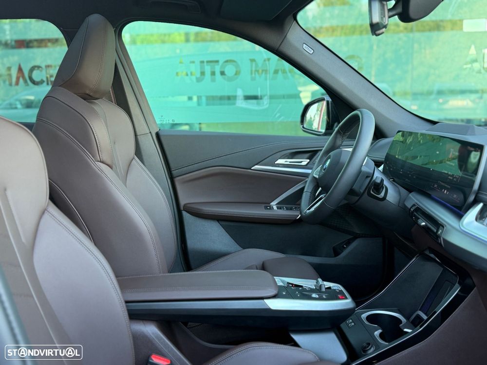 BMW iX1 eDrive20 M Sport Pack - 14