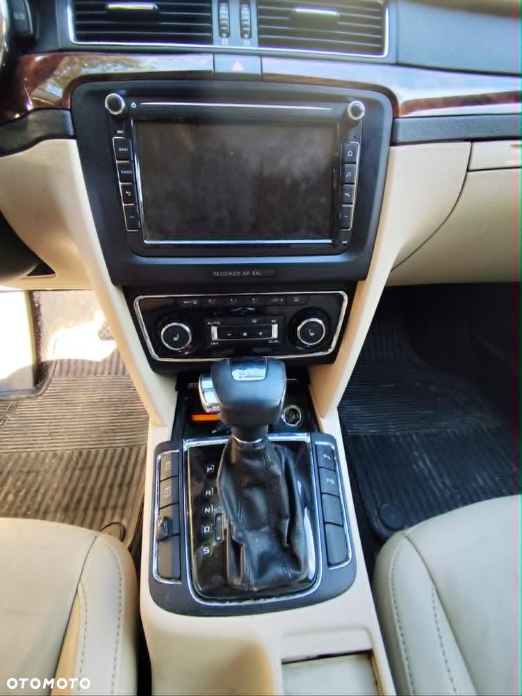 Skoda Superb 1.8 TSI Comfort DSG - 12