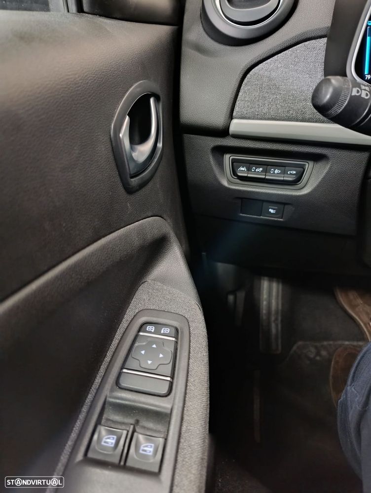 Renault Zoe (c/ Bateria) Limited 50 - 17