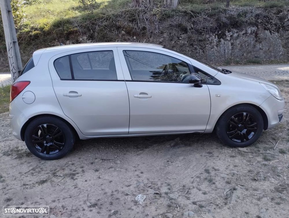 Opel Corsa 1.3 CDTi Enjoy EcoFLEX - 8