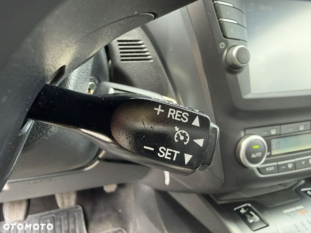 Toyota Avensis 1.6 D-4D Premium - 26