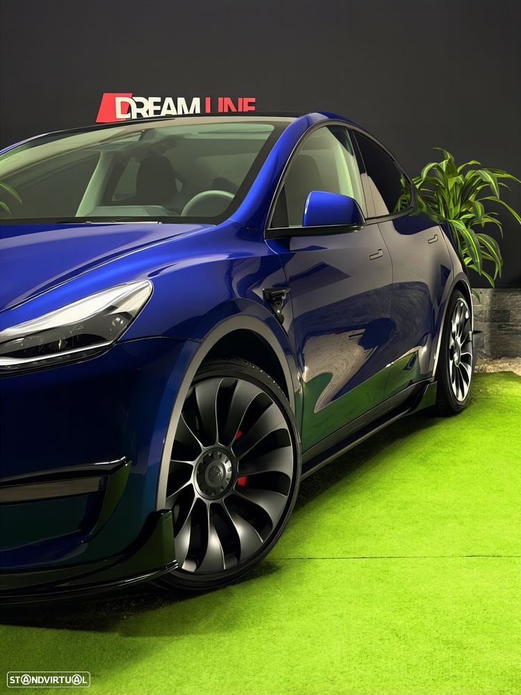 Tesla Model Y Performance AWD - 3