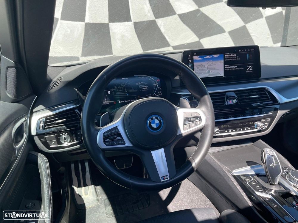 BMW 520 e Pack M - 5