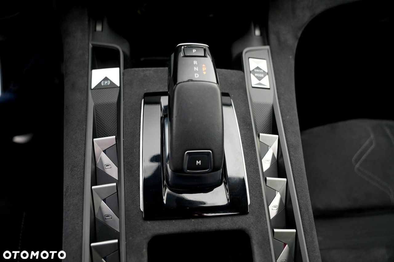 DS Automobiles DS 7 Crossback - 33