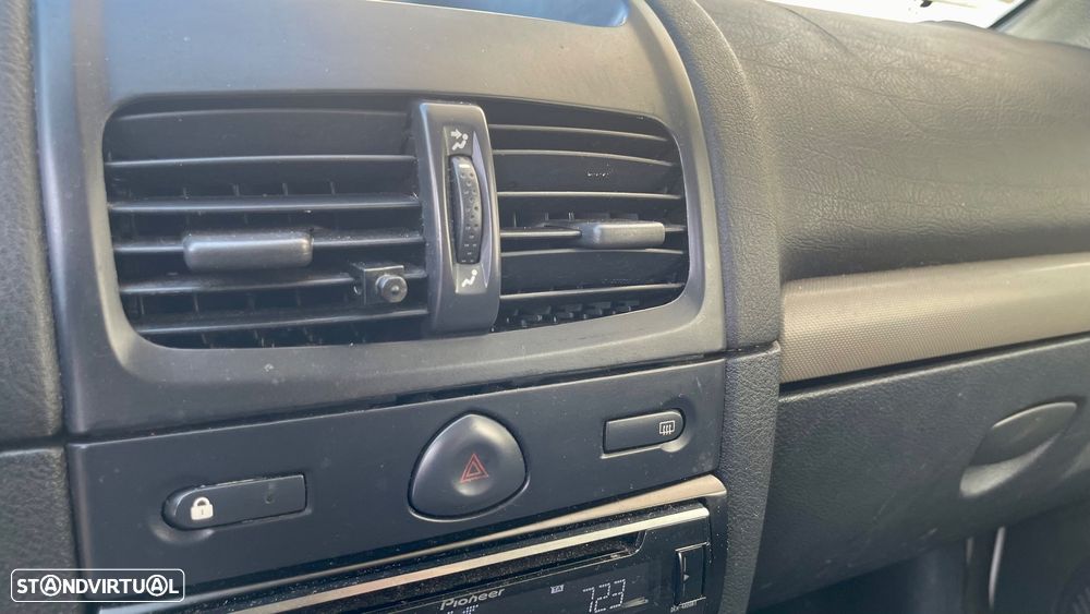 Renault Clio 1.5 DCI VAN - 11