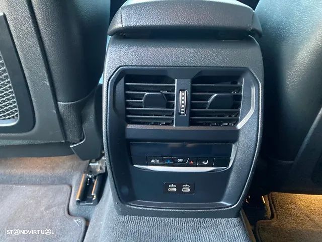 BMW 320 e Touring Pack Desportivo M Auto - 37