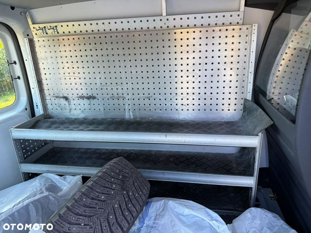 Volkswagen Caddy - 21