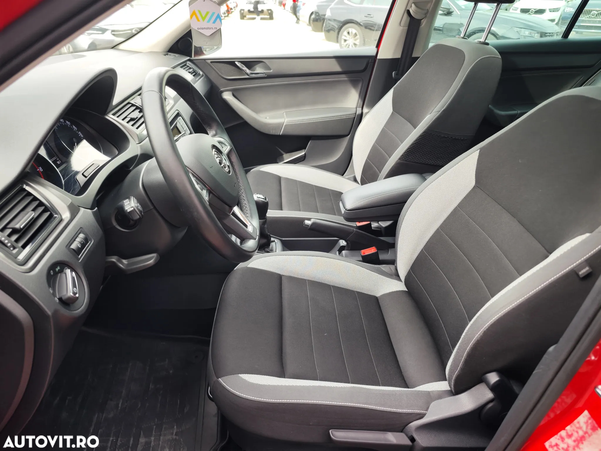 Skoda RAPID Spaceback 1.2 TSI Style - 14