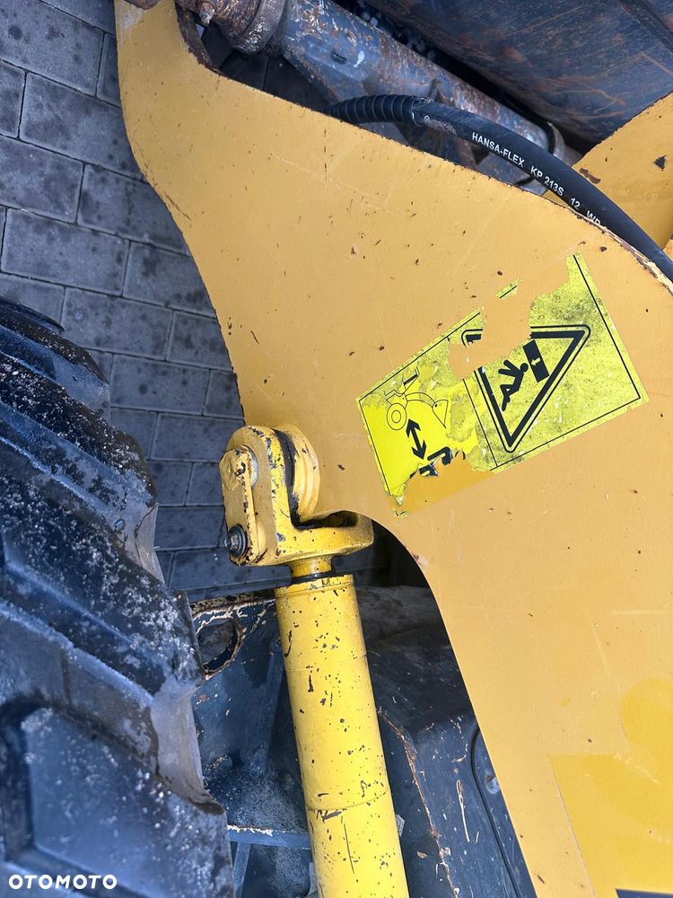 Komatsu WA 80 - 31