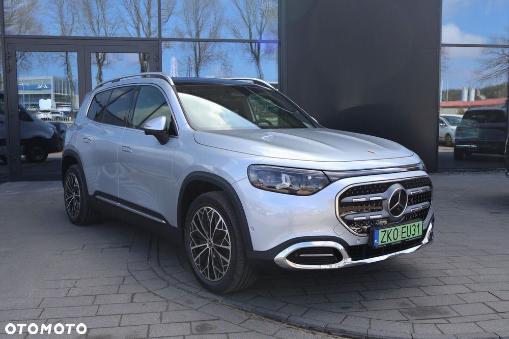Mercedes-Benz GLB - 1
