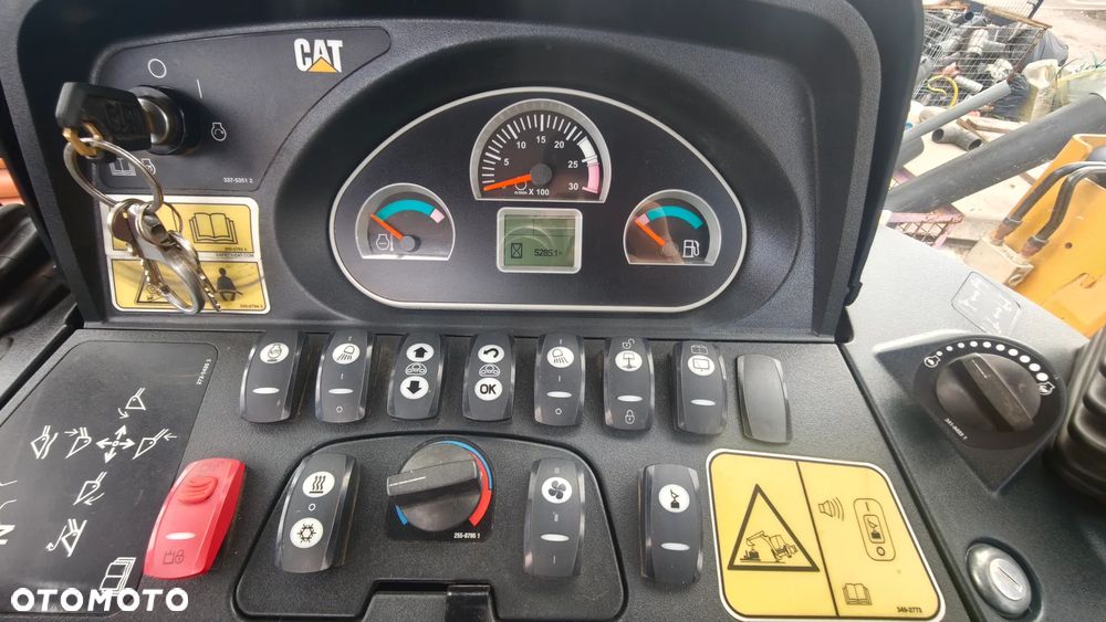Caterpillar 432F - 8