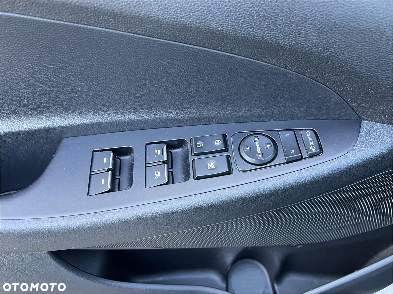 Hyundai Tucson 1.6 GDI BlueDrive Comfort 2WD - 25