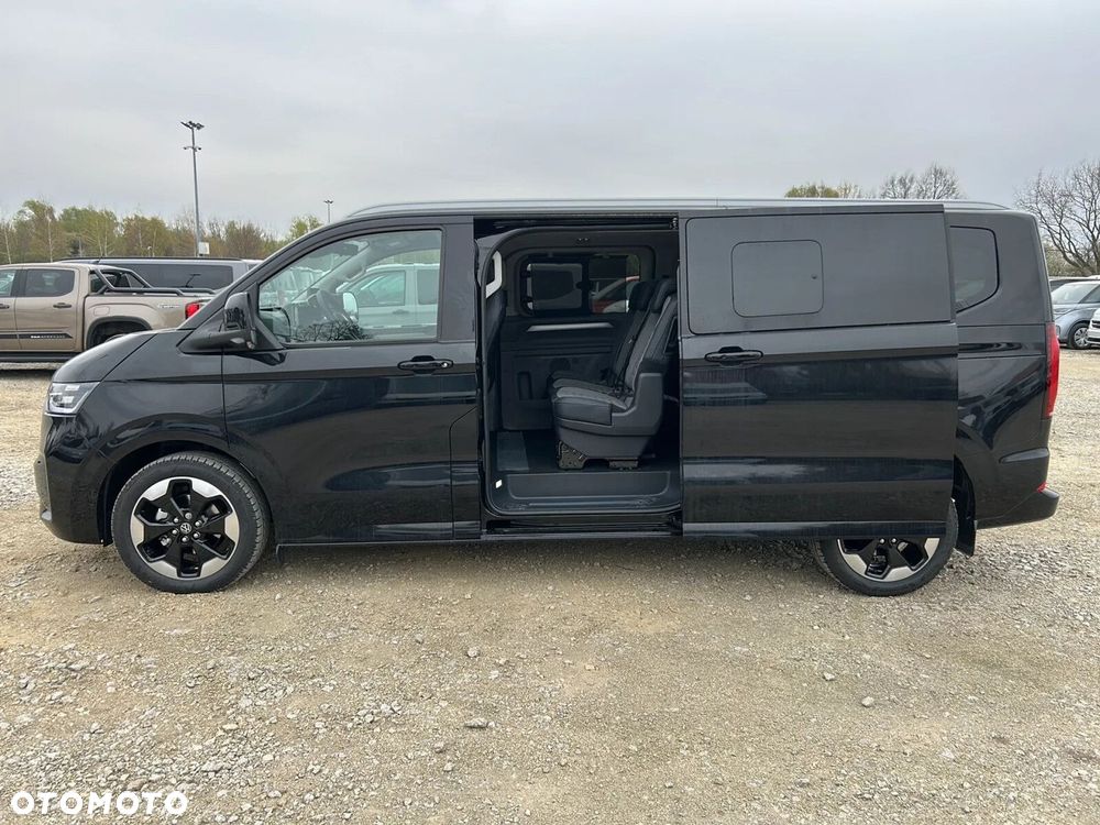 Volkswagen Caravelle - 9