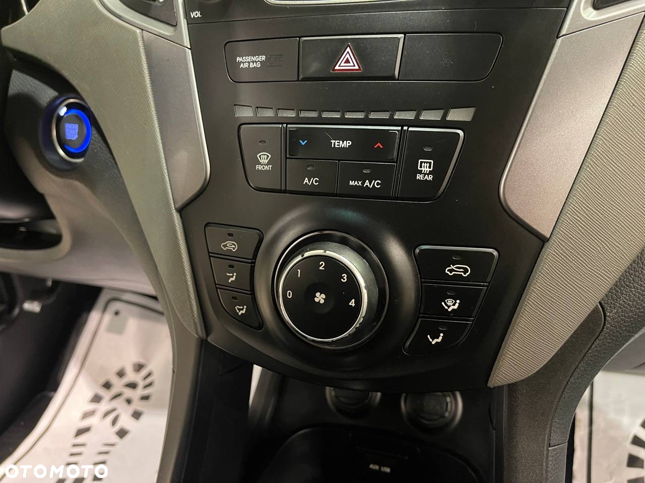 Hyundai Santa Fe 2.0 T Sport Utility - 31