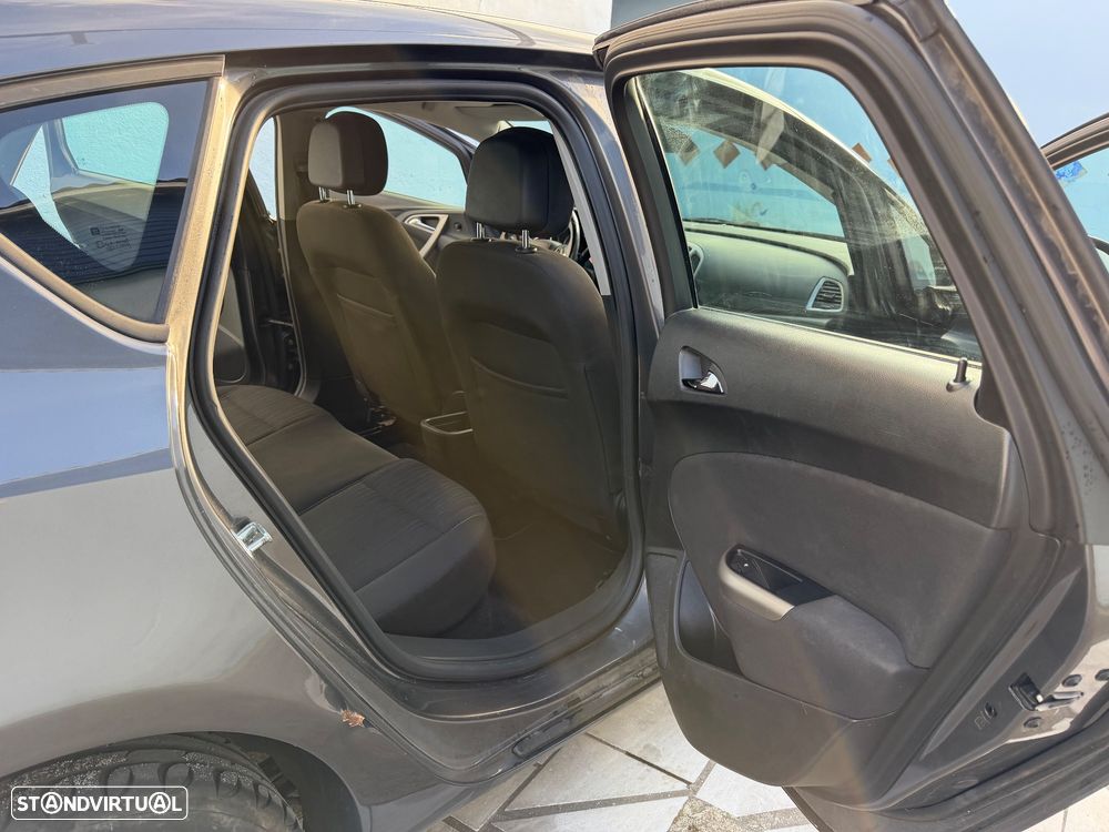 Opel Astra 1.3 CDTI Cosmo - 23