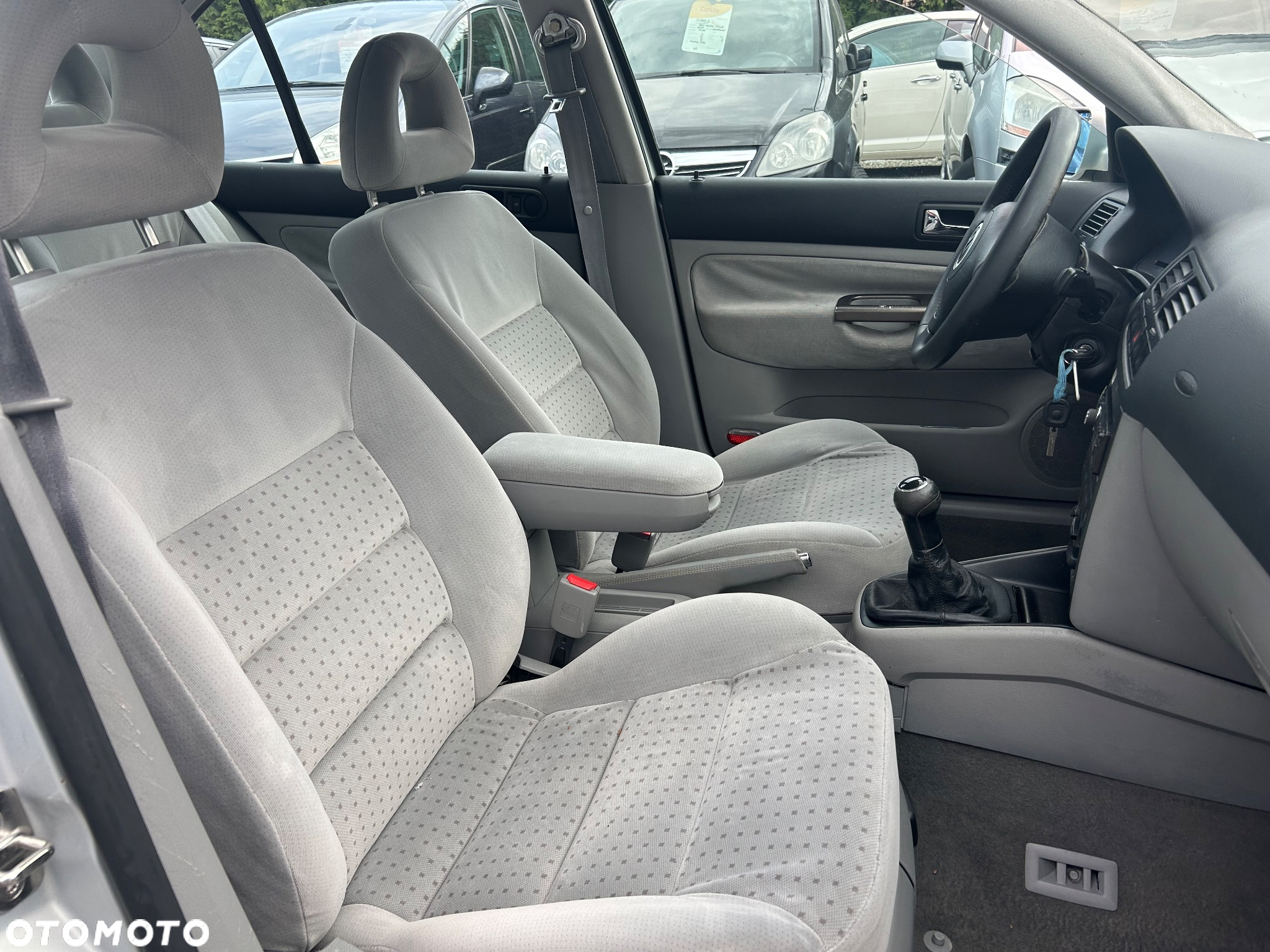 Volkswagen Bora 1.6 - 14