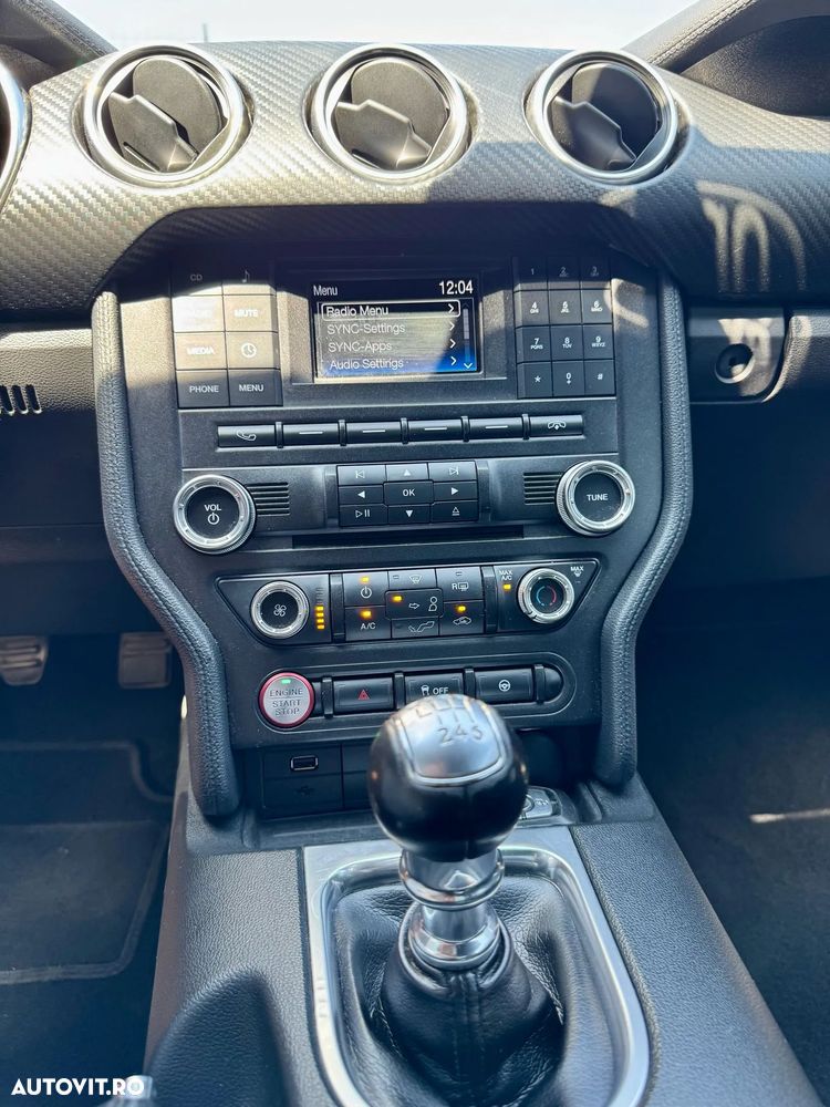 Ford Mustang 2.3 Eco Boost - 32