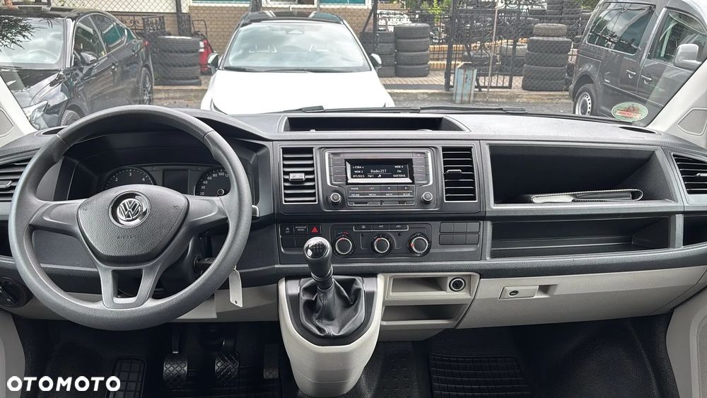 Volkswagen Transporter - 28