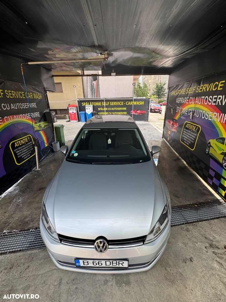 Volkswagen Golf 1.6 TDI DPF BMT DSG Comfortline - 4