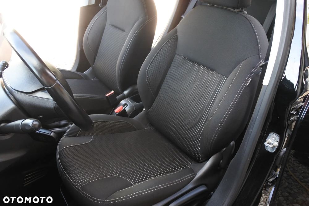 Peugeot 208 1.2 PureTech Allure S&S - 11