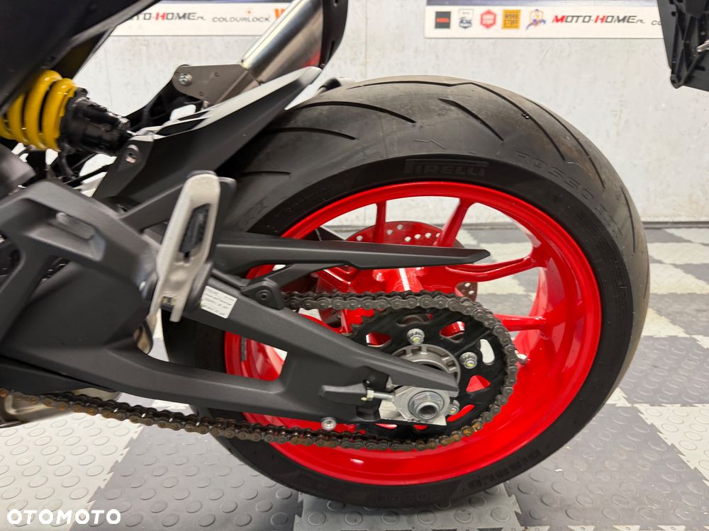 Ducati Monster - 18