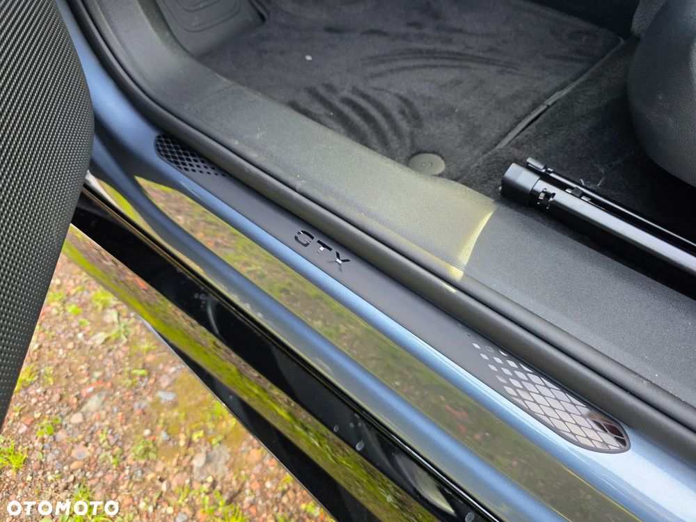Volkswagen Passat 2.0 TDI SCR Style DSG - 23