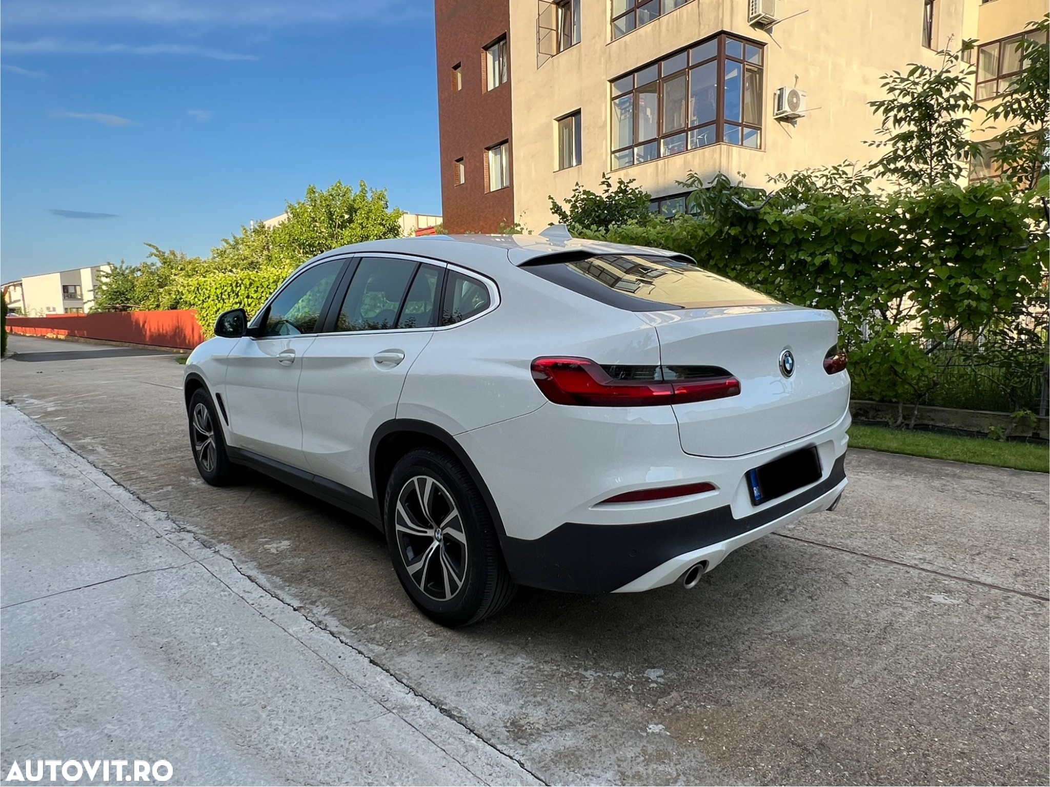 BMW X4 xDrive20i AT - 4