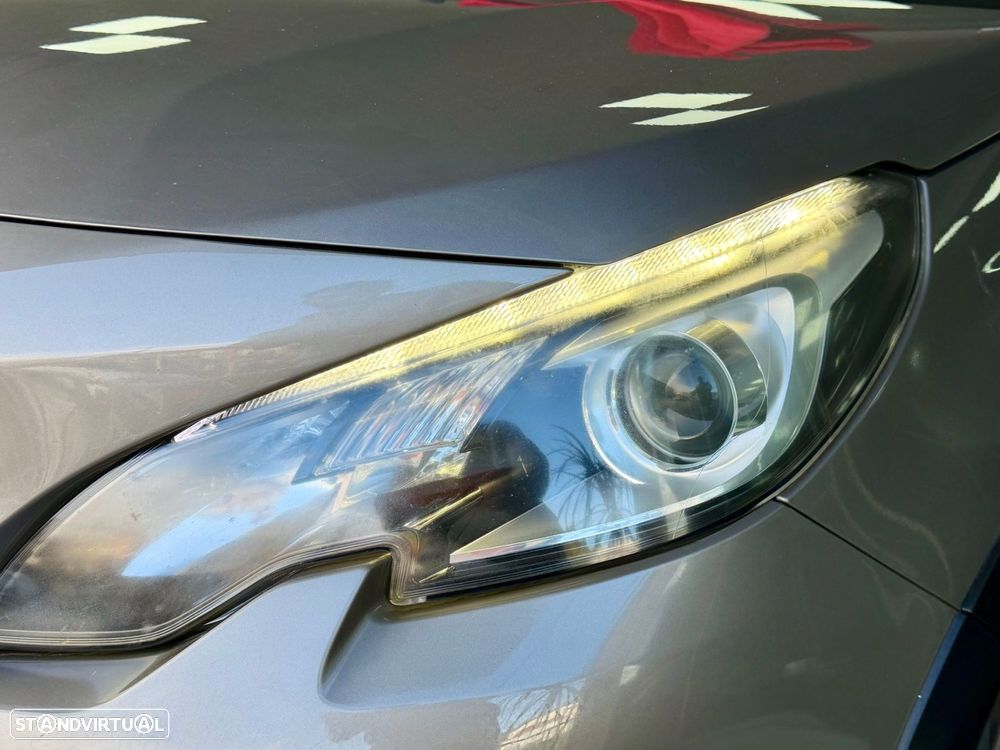 Peugeot 2008 1.2 PureTech Crossway - 11