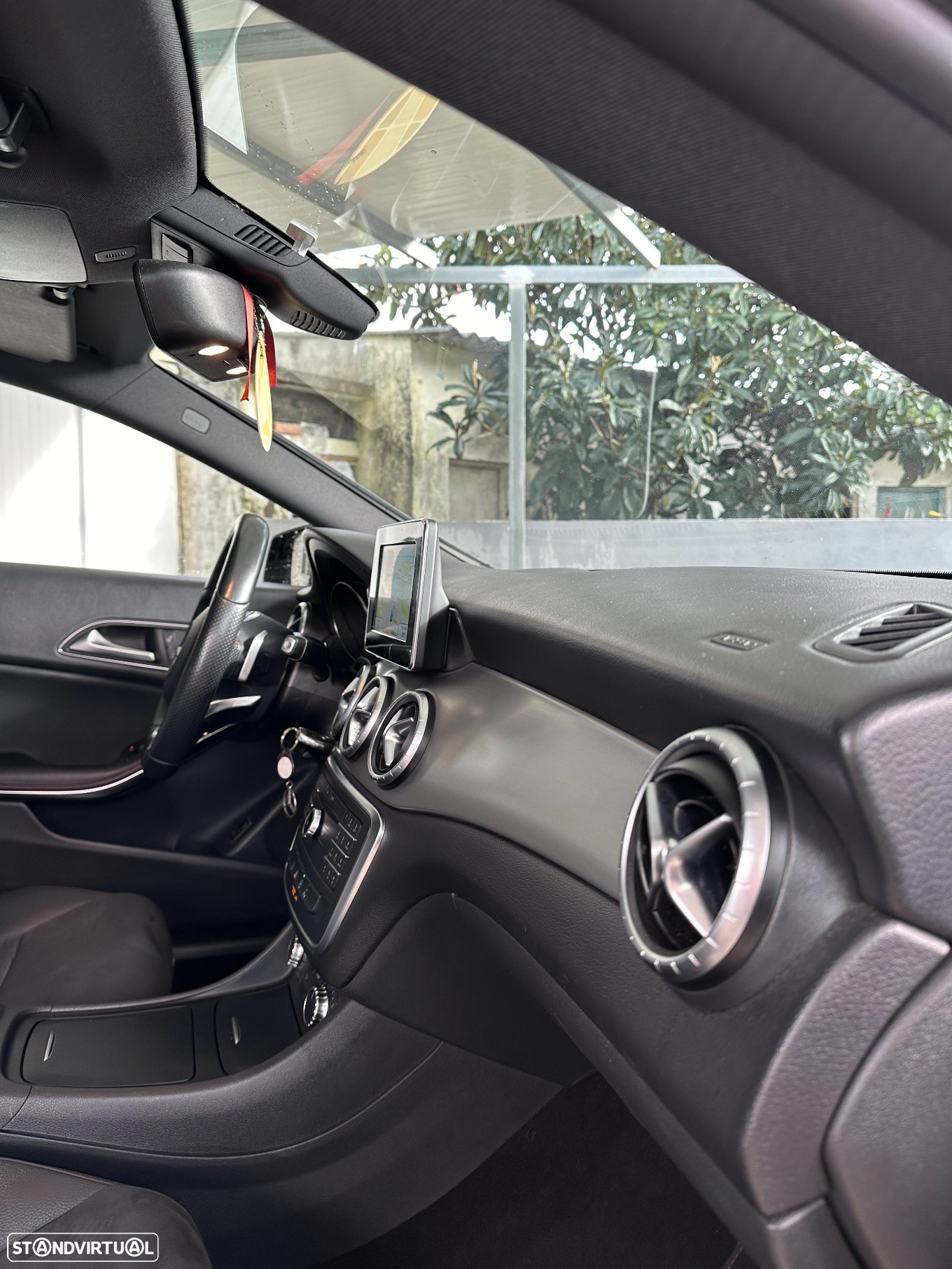 Mercedes-Benz CLA 200 d Shooting Brake AMG Line Aut. - 12